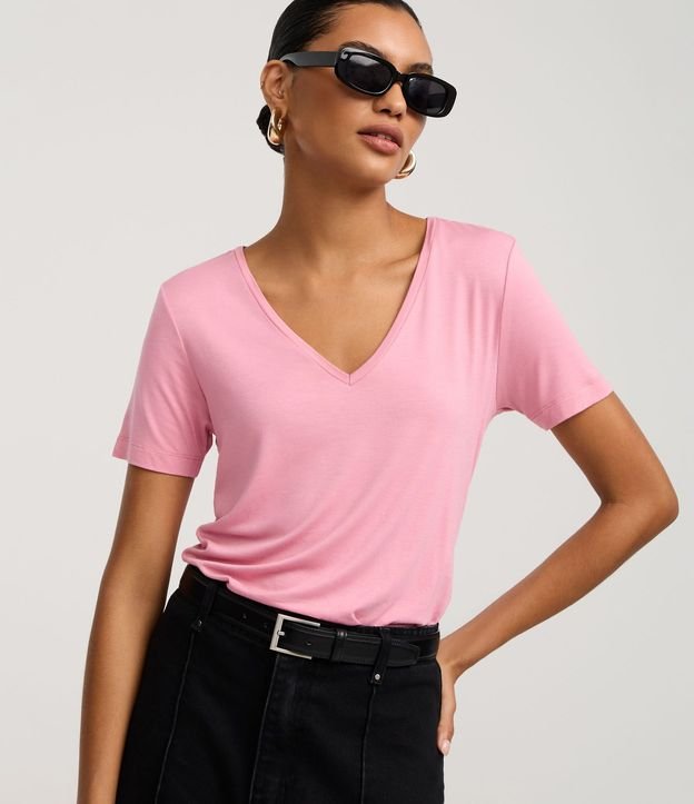 Blusa Básica en Viscosa con Escote V