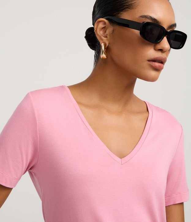 Blusa Básica en Viscosa con Escote V 3