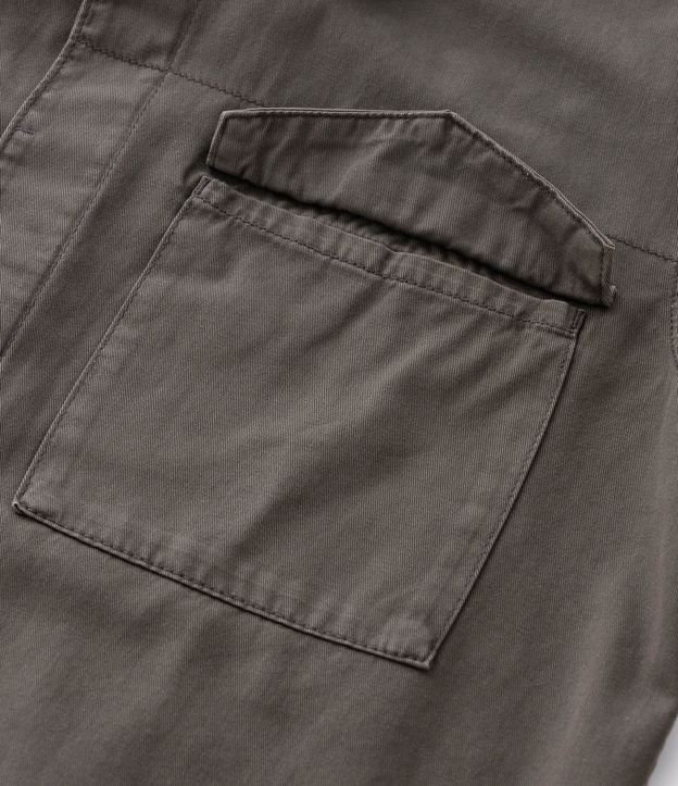 Camisa Overboxy en Sarga con Bolsillo Sobre Delantero 10