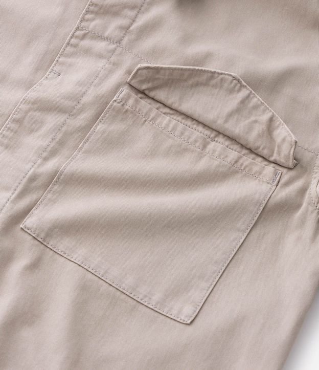 Camisa Overboxy en Sarga con Bolsillo Sobre Delantero 9