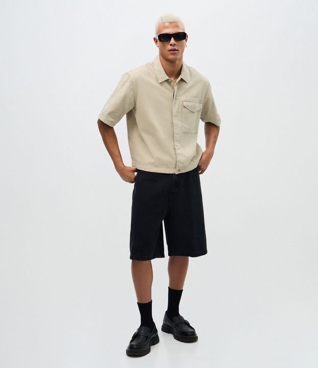 Camisa Overboxy en Sarga con Bolsillo Sobre Delantero 2