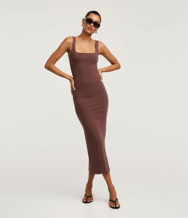 Vestido Midi Musculosa y Punto Roma con Escote Cuadrado 3