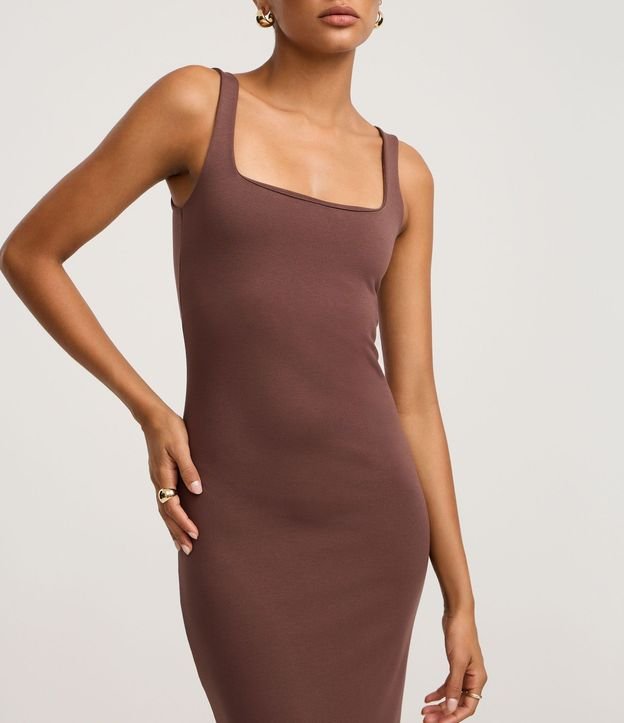 Vestido Midi Musculosa y Punto Roma con Escote Cuadrado 6