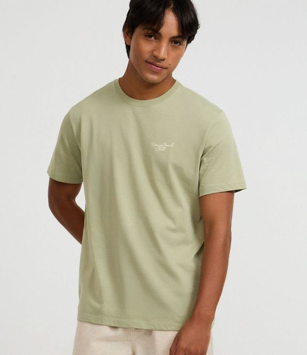 Remera Comfort en Algodón Peruano con Estampa Lettering Palmeras 2