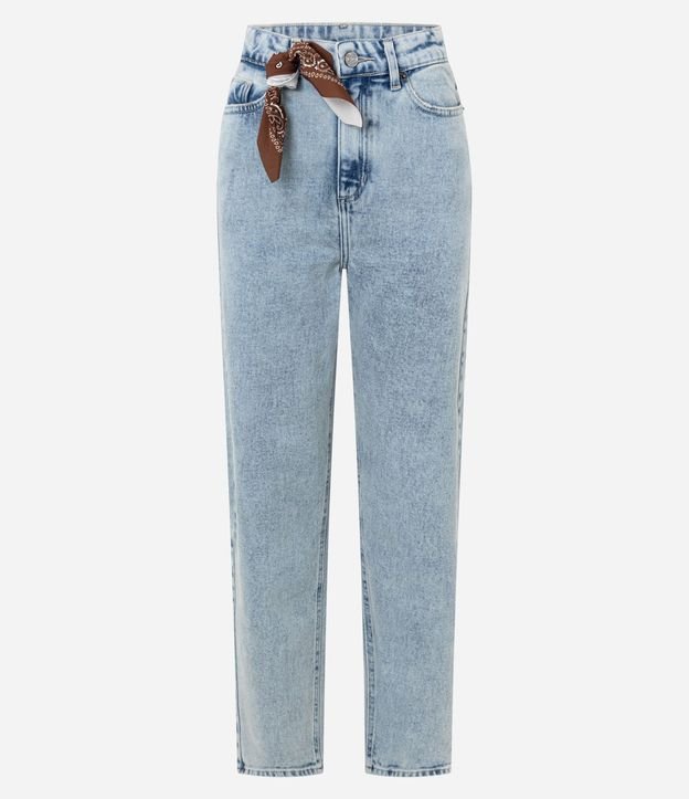 Pantalón Mom en Jeans con Cinturón Pañuelo Estampado 1