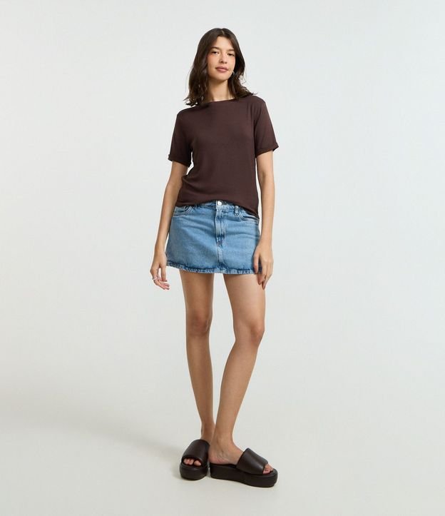 Blusa Básica en Viscosa con Manga Dobrada 2