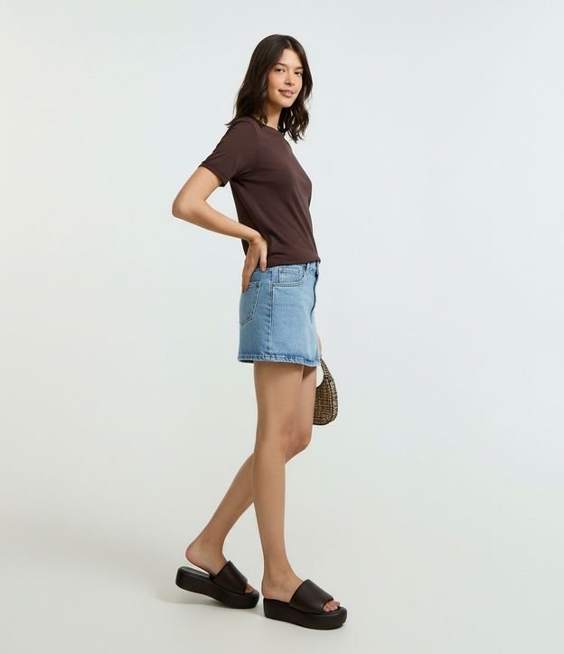 Blusa Básica en Viscosa con Manga Dobrada 4