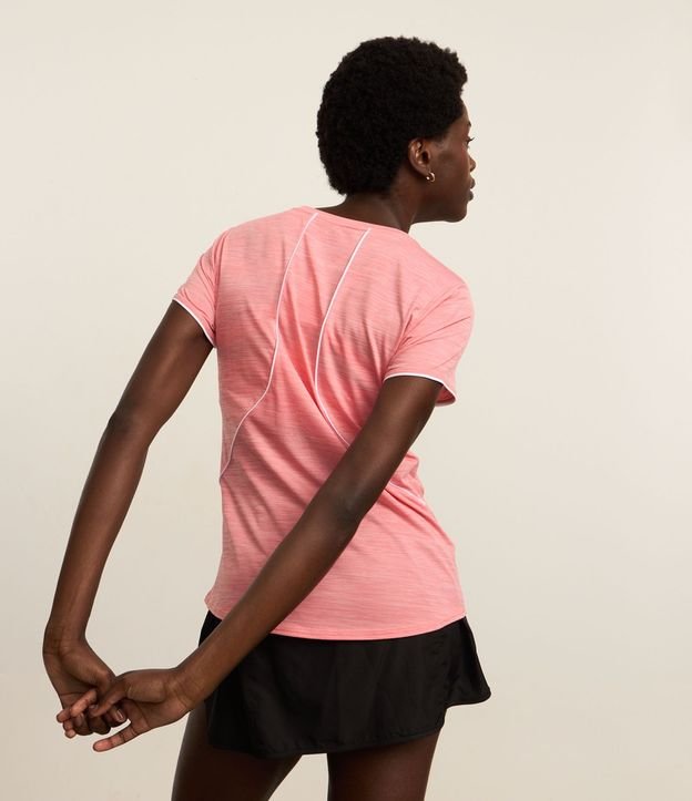 Remera Deportiva con Tecnologia Dry y Frisos en la Espalda 4