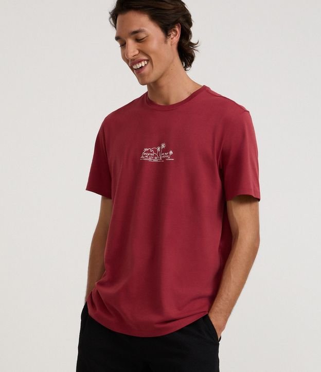 Remera Comfort en Algodón Peruano con Estampa Lettering Ilha