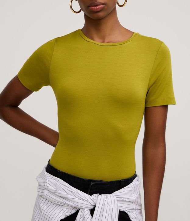 Blusa Básica en Viscosa con Escote Redondo 4