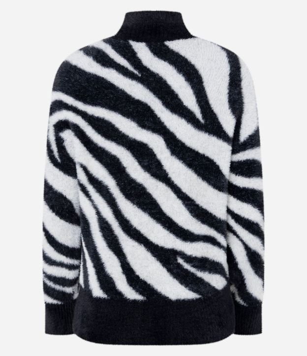 Suéter con Textura Peluciada y Estampa de Animal Print 7