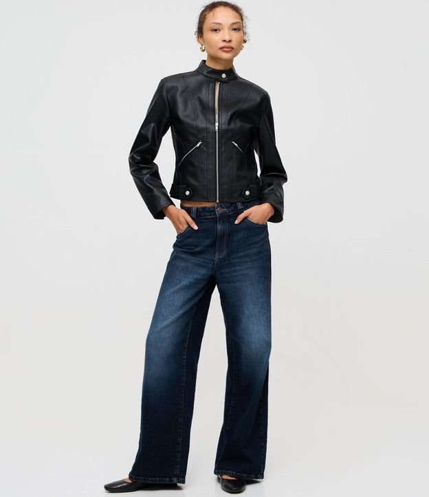 Campera en PU con Cuello Alto y Cremallera Delantera 2