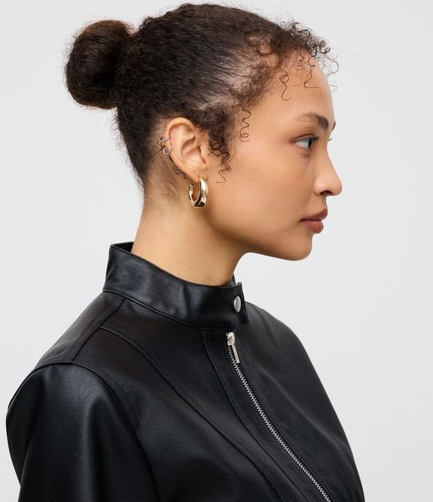 Campera en PU con Cuello Alto y Cremallera Delantera 4
