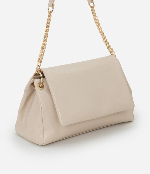 Cartera Shoulder Grande con Correa de Cadena y Metales en Light Gold