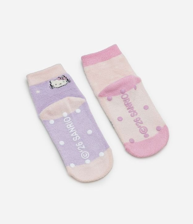 Kit 02 Medias Infantiles en Chenille con Estampado Hello Kitty - Talle 19 a 34 2