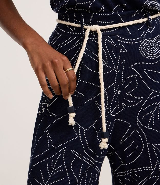 Pantalón Recto Acanalada en Viscosa con Cinturón Cuerda y Estampa Follaje 4