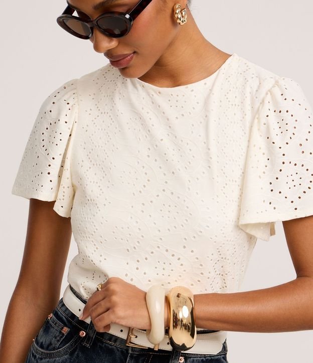 Blusa en Laise con Manga Abullonada y Bordado Cutout 1