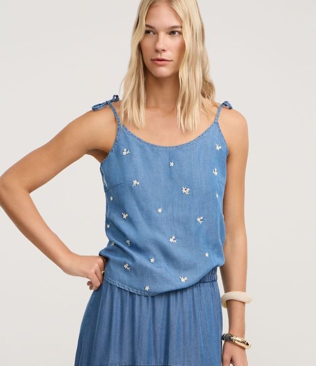 Blusa de Bretel Lazo en Liocel con Bordado Floral 1