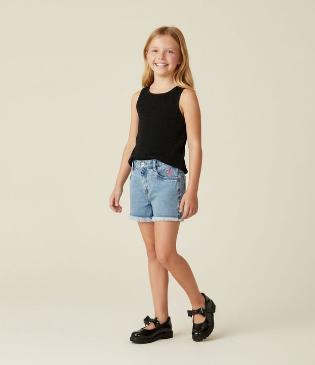 Short Infantil Regular en Jeans con Flor Bordada - Talle 7 a 14  Anos
