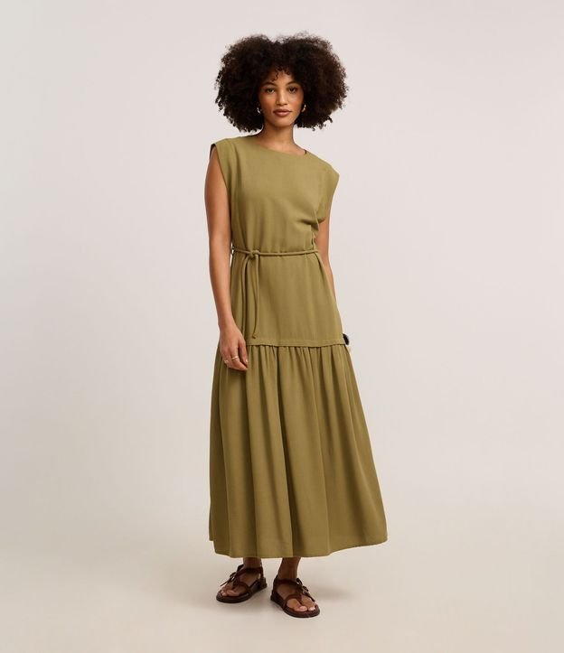 Vestido Evasê Midi en Viscolino con Cinturón Cuerda