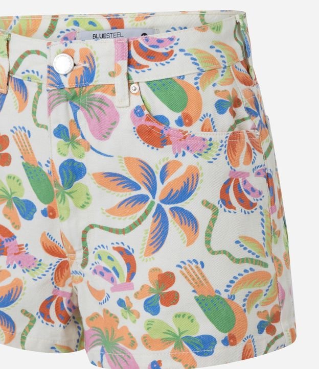 Short Slim en Sarga con Estampa Tropical 7