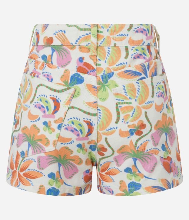Short Slim en Sarga con Estampa Tropical 8
