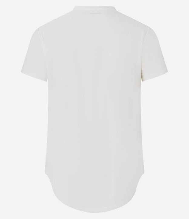 Remera Deportiva en Helanca con Estampa de Ondas Verticales 8