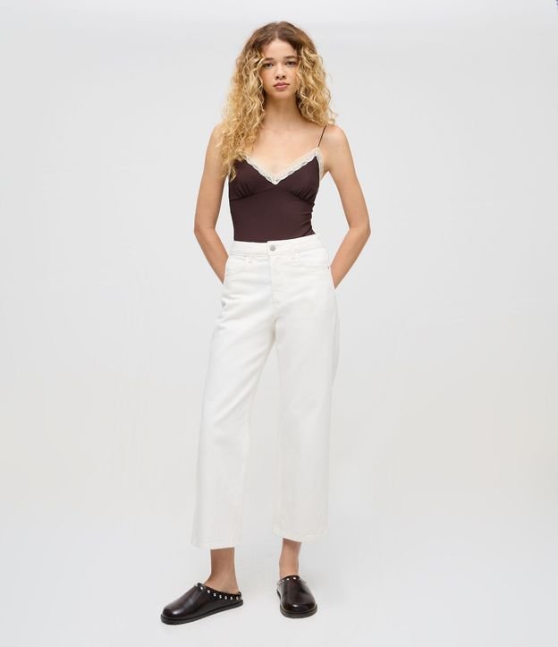 Pantalón Recto Cropped en Sarga con Trabillas en la Cintura
