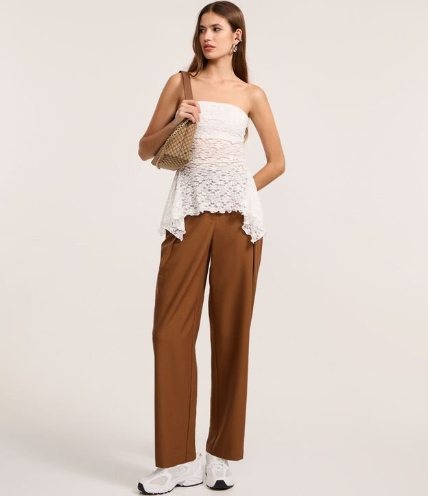 Blusa Sin Breteles en Encaje con Puntas Diferenciadas 2