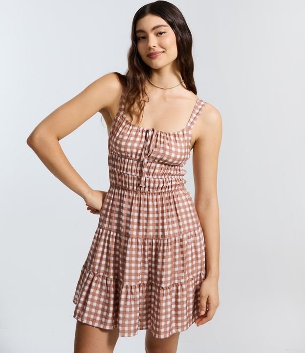 Vestido Corto Evasê en Viscosa y Estampado de Cuadros Vichy