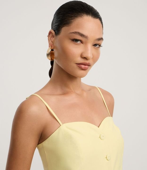 Blusa de Bretel en Viscosa con Escote Corazón y Botones 3