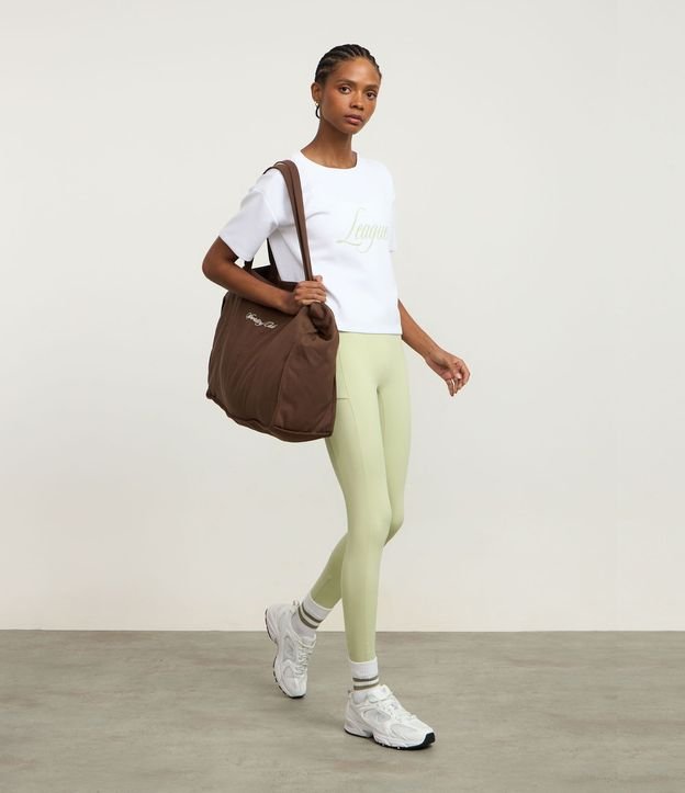 Remera Cropped Deportiva en Modal con Mangas Cortas 2