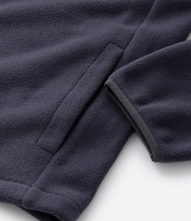 Buzo Masculino de Fleece con Capucha y Recorte en Tejido Plano 7