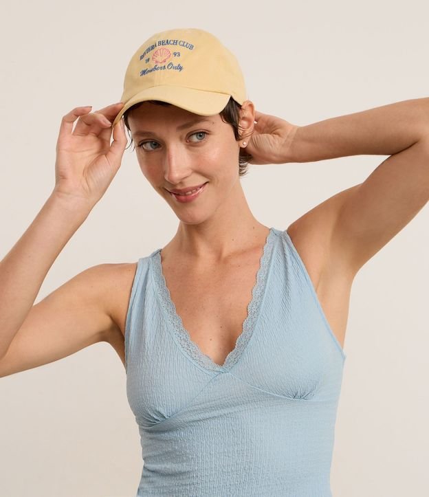 Gorra Aba Curva en Sarga con Bordado Riviera Beach Club