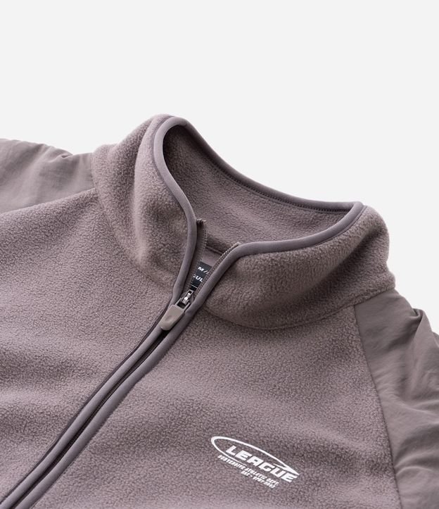 Buzo Masculino de Fleece con Cierre y Recortes Contrastantes 6