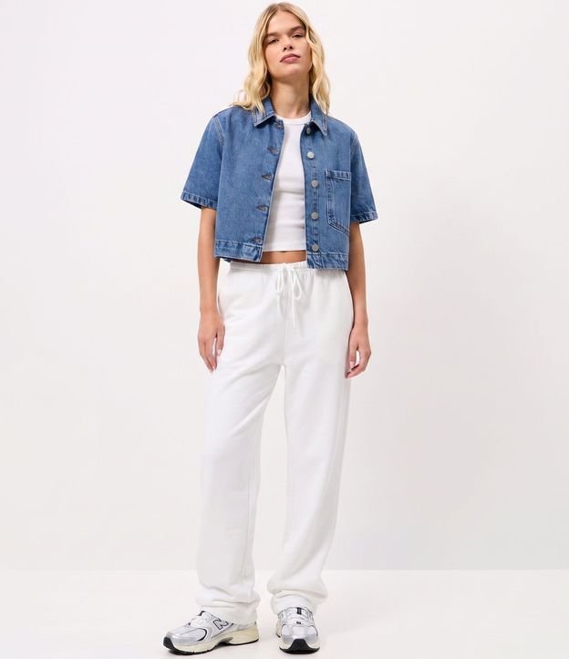 Camisa Cropped en Jeans con Botones y Bolsillo 2