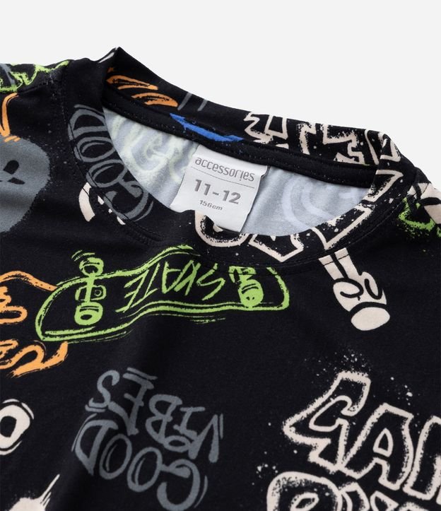 Pijama Infantil Largo en Plush con Estampado de Skate – Talle 7 a 14 años 9