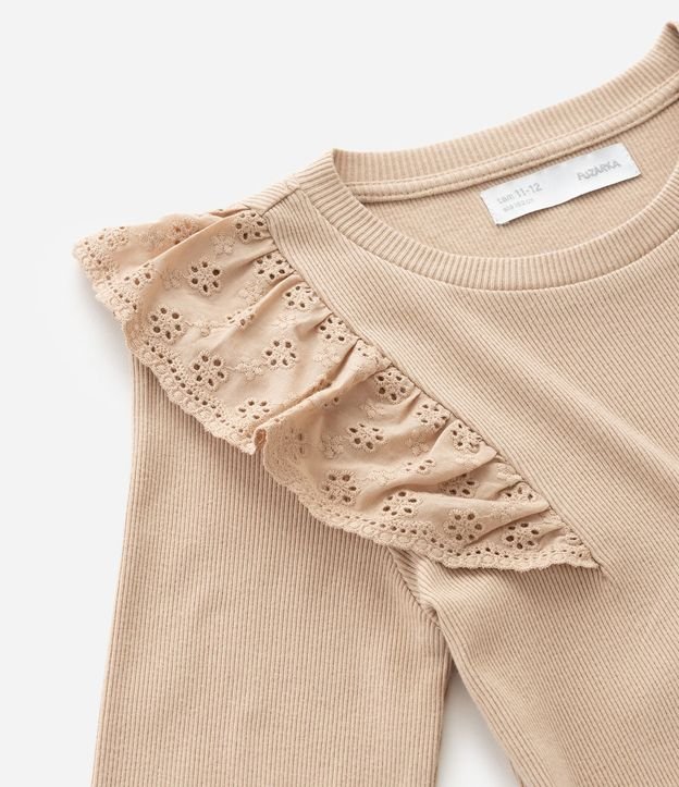 Remera Infantil Rib con Volado de Broderie – Talle 5 A 14 años 6