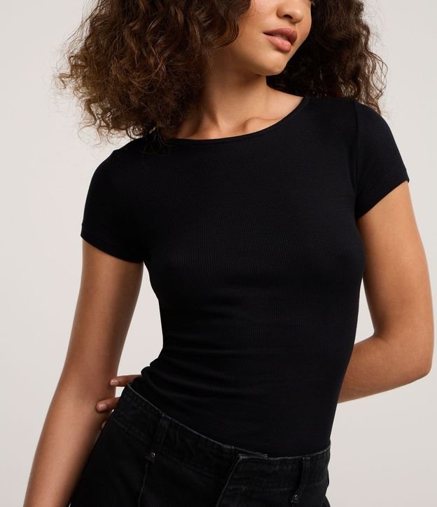 Blusa Acanalada en Rib con Cuello Polo 5