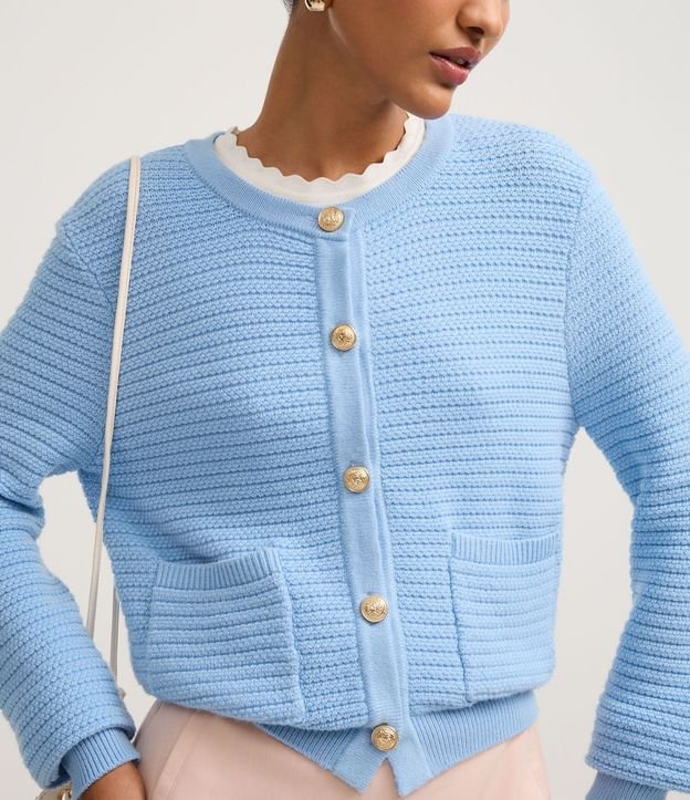 Cardigan Texturizado en Punto con Botones Metalizados 4