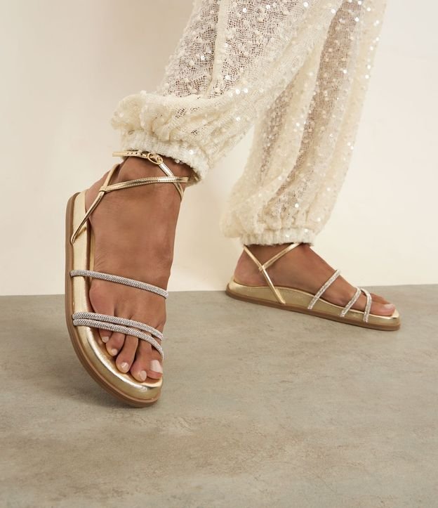 Sandalia Plana Sport Sandal con Tiras de Brillo 7