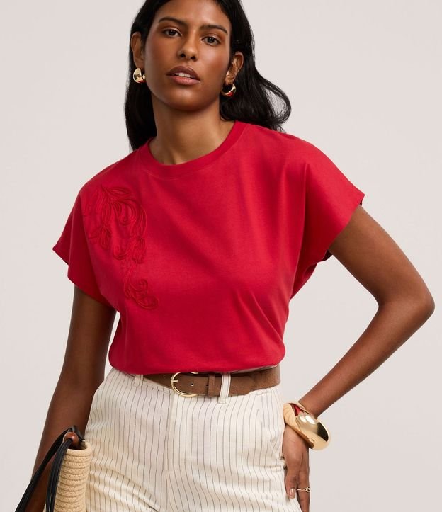 Blusa Slim en Viscosa con Bordado Follaje 3