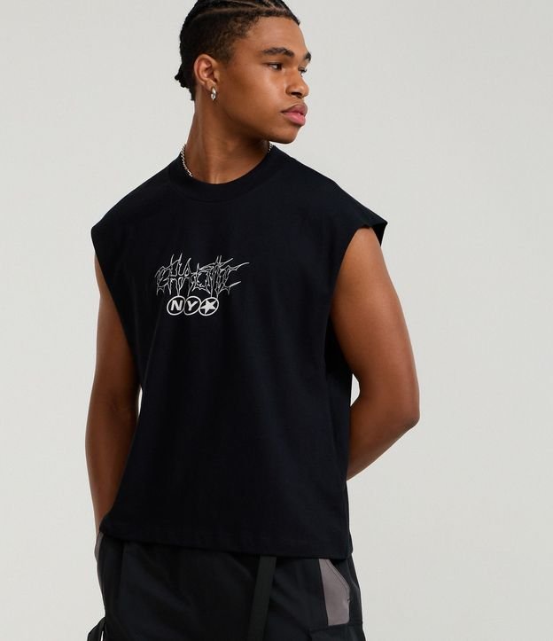 Musculosa Boxy en Media Malla con Estampa Lettering Delantero