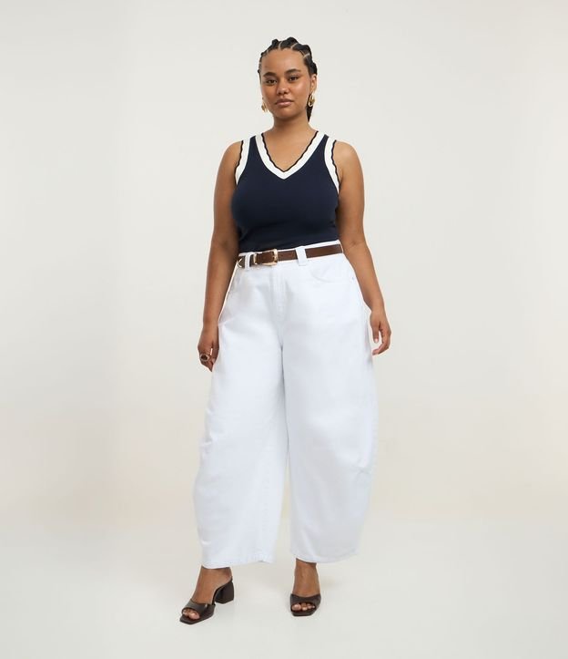 Blusa Musculosa en Ribana con Cuello V en Retilínea Curve & Plus Size 2
