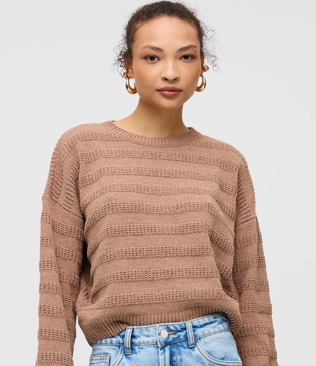 Blusa en Punto Texturizado con Lineas Horizontales 3