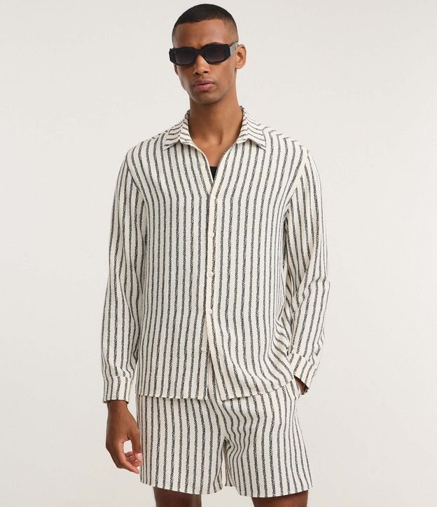 Camisa Comfort en Sastre con Rayas Verticales