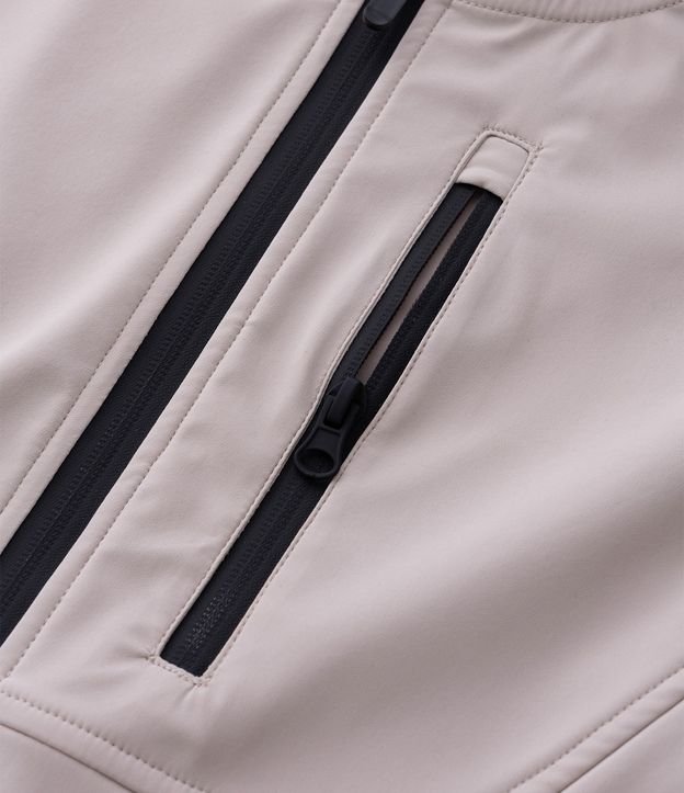 Campera Deportiva Tecnológica Resistente al Agua con Capucha 8