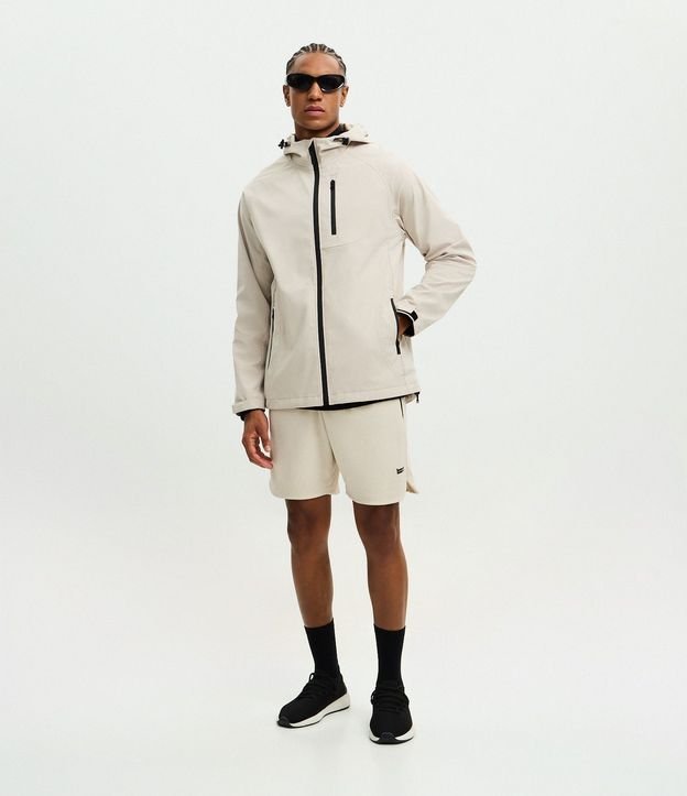 Campera Deportiva Tecnológica Resistente al Agua con Capucha 2