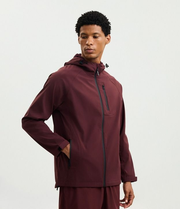 Campera Deportiva Tecnológica Resistente al Agua con Capucha 2