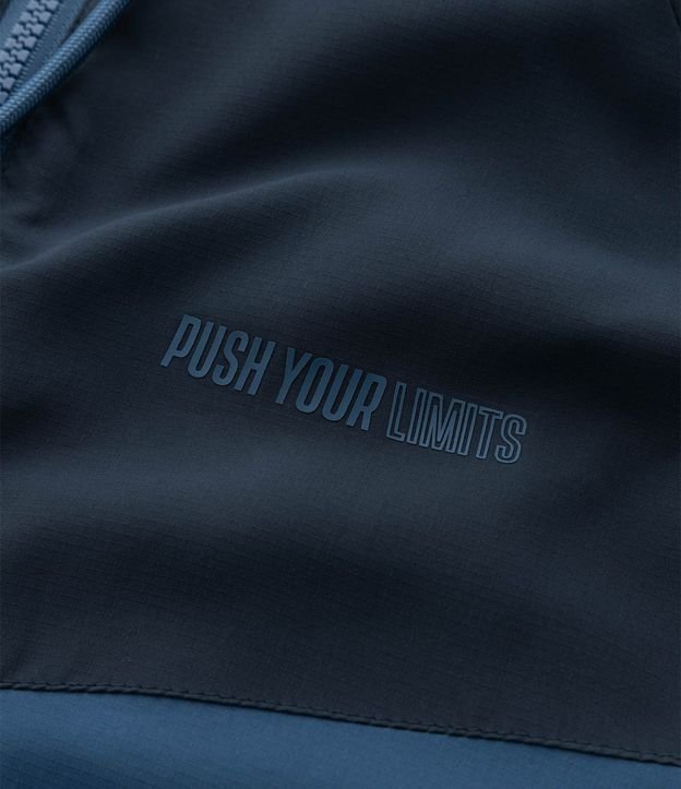 Campera Deportiva Básica con Capucha 8